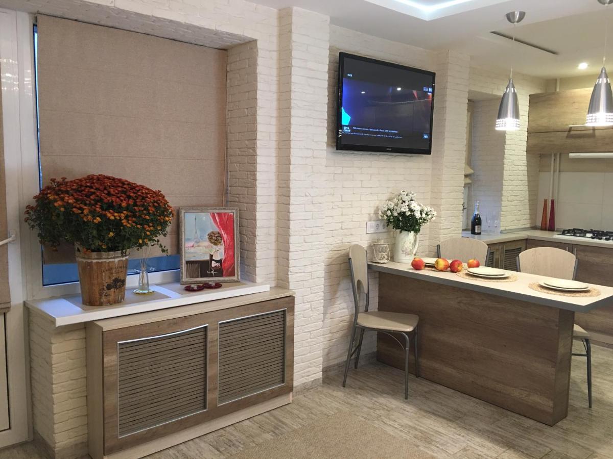 ויניצה Studio Luxe On Victory Street In The City Center מראה חיצוני תמונה