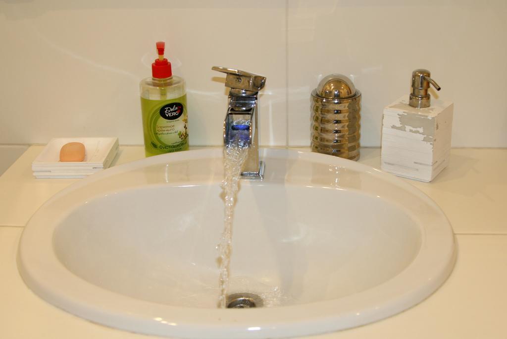 ויניצה Studio Luxe On Victory Street In The City Center מראה חיצוני תמונה